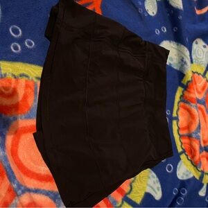 Lululemon Women's Black Skirt